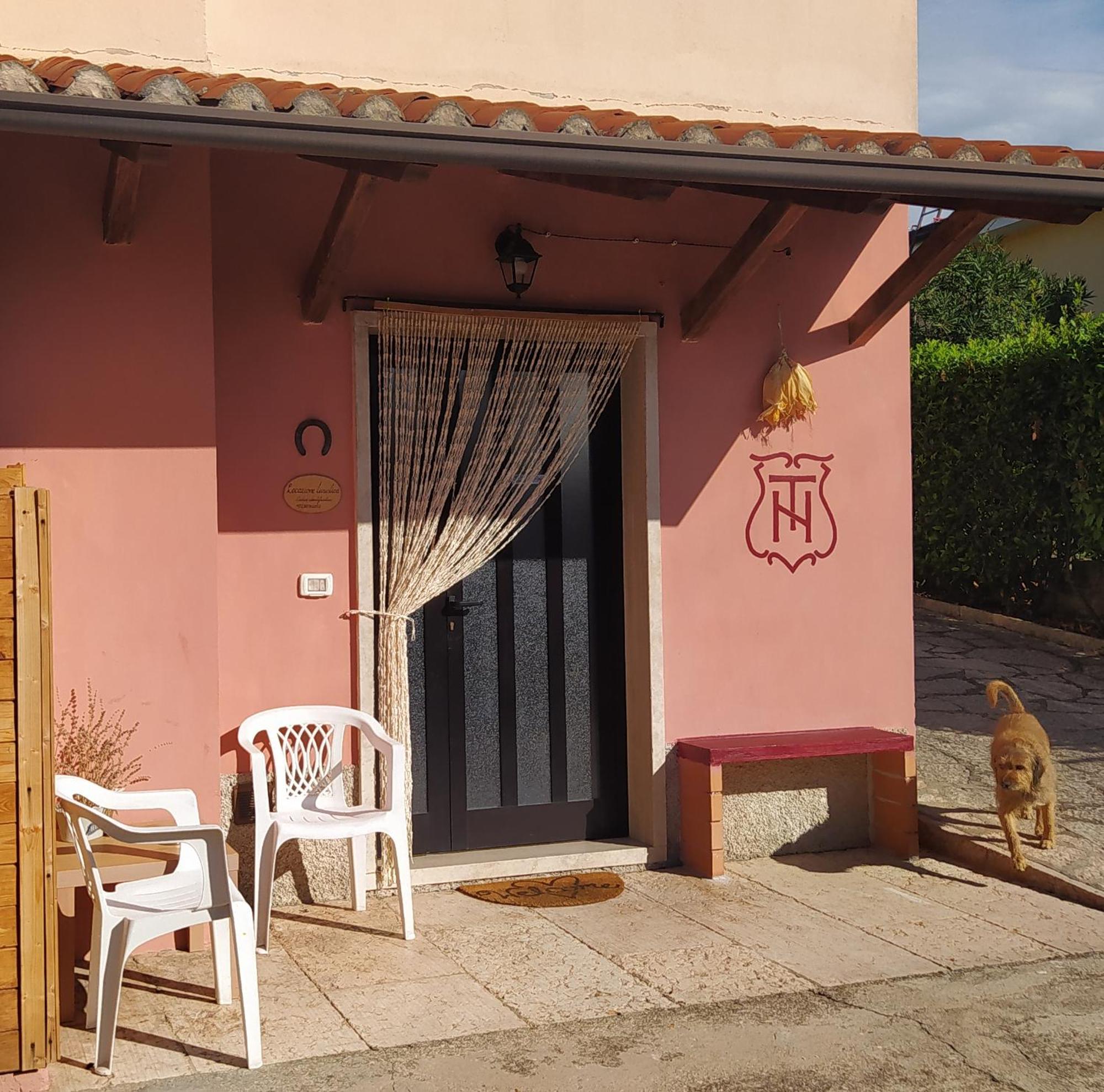 PedemonteLa Casa Di Nelloアパートメント エクステリア 写真